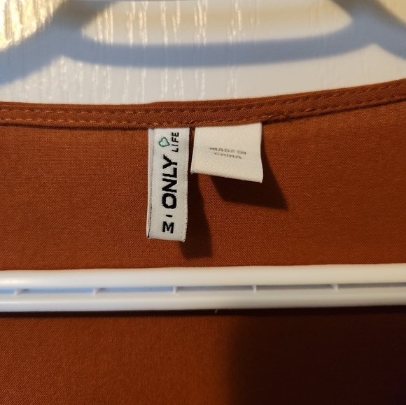 Burnt orange button up shirt - Picture 2 of 3